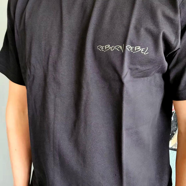Reborn Rebel - Sort Signatur T-skjorte